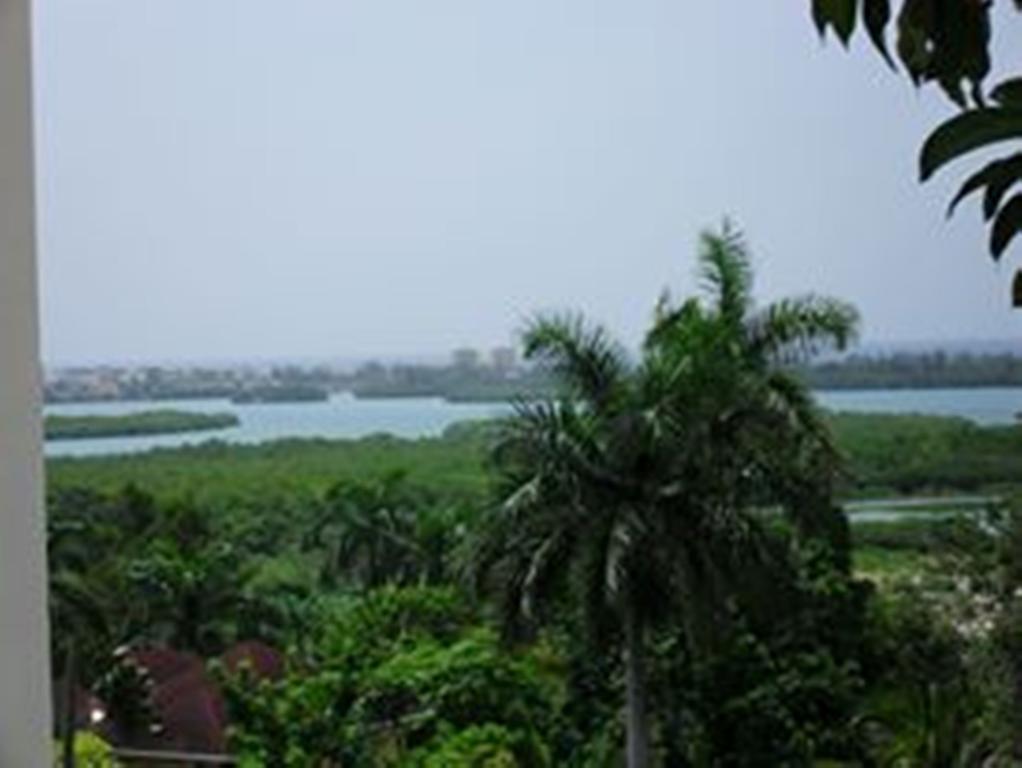 Palm Bay Guest House & Restaurant Montego Bay Esterno foto